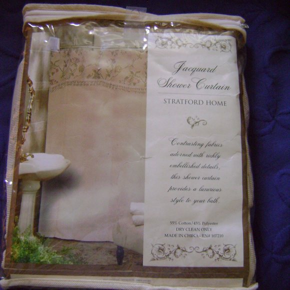 NWOT Jacquard Shower Curtain  72 x 74   Beige with attached Floral Valance - Picture 3 of 4